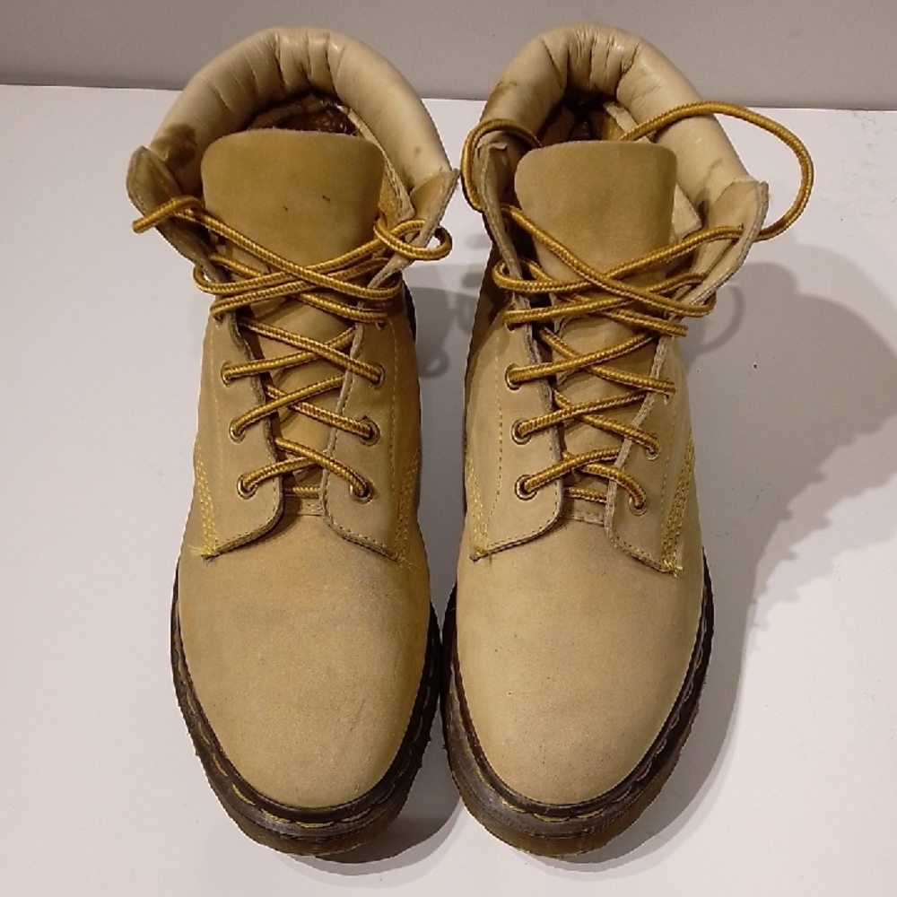Dr. Martens Made In England The Original Air Vision Soles Leather Boots